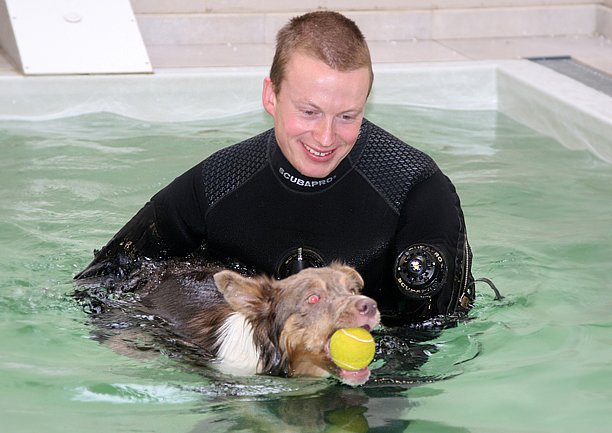 honey8monthsoldat1stsessionatwestpool6.jpg
